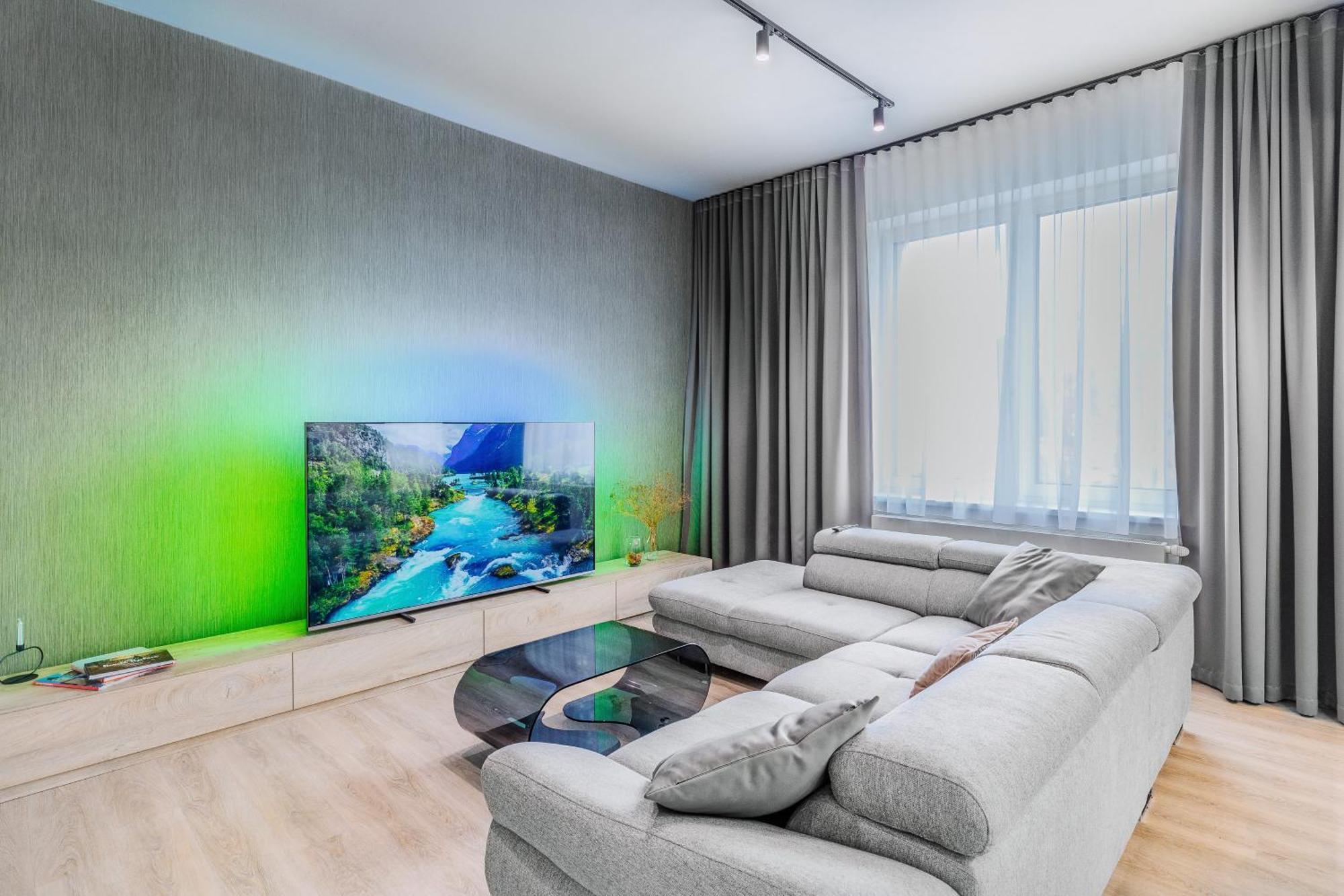 Chalupku - Luxurious Apartment 70M2 In Direct Centrum With Parking Included, Air-Conditioned, Balcony, Quiet Sleep, Best In Town Banská Bystrica Exterior photo